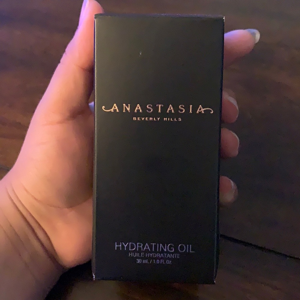 Anastasia Hydrating Oil